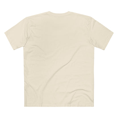 Soccer Player Graphic Tee – Dynamic Vintage Soccer Art T-Shirt